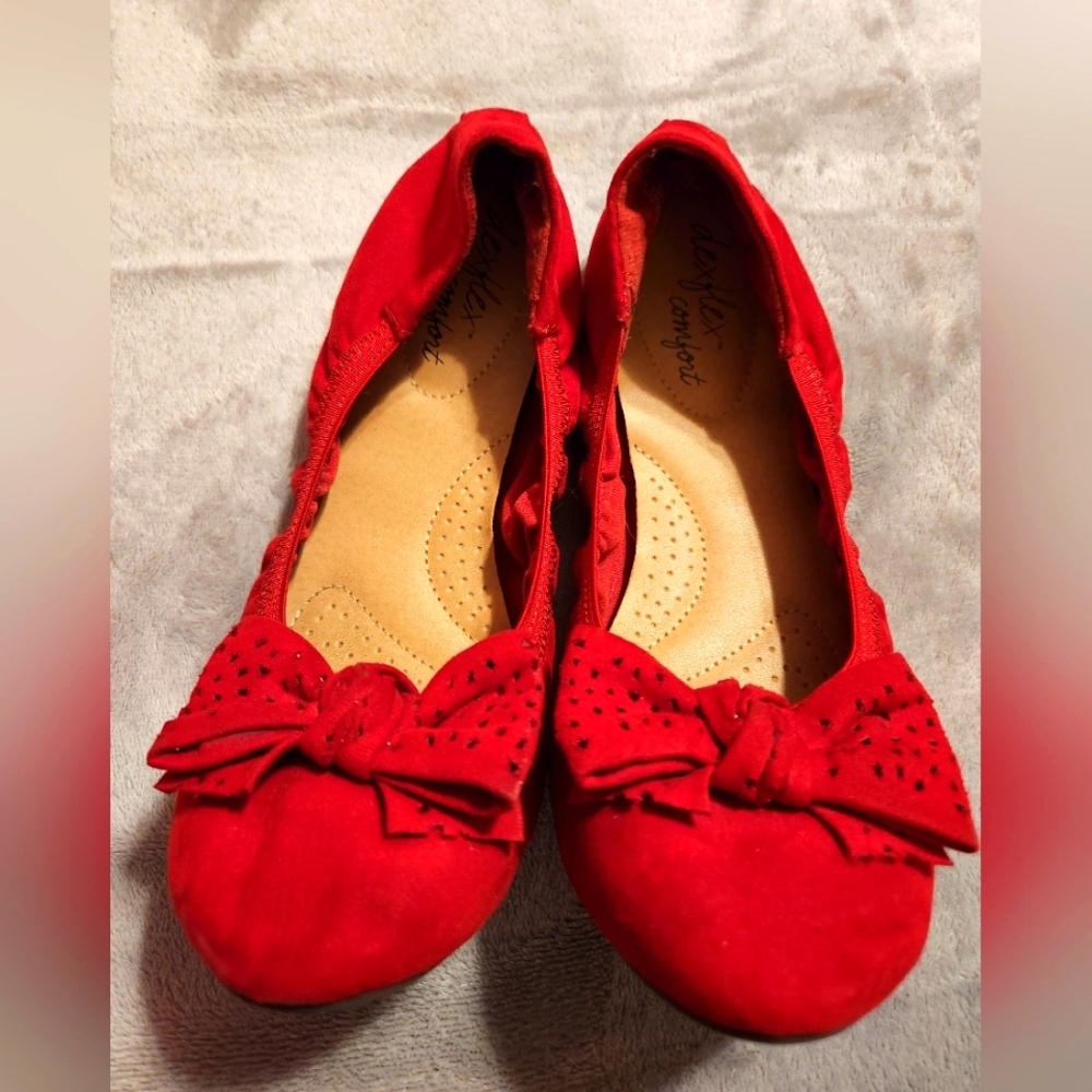 Dexflex comfort stretchy red flats